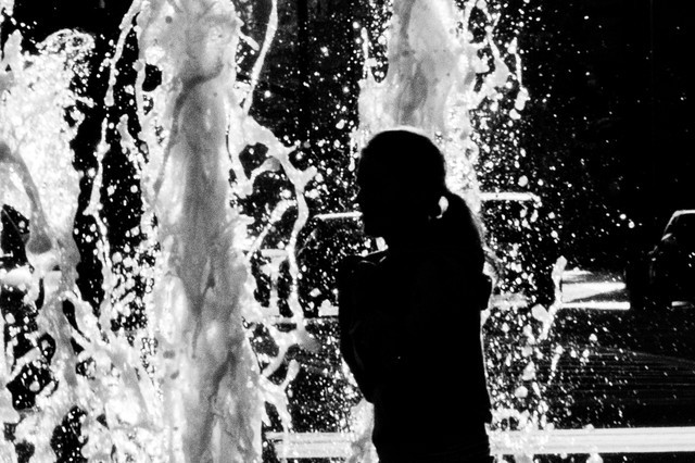 girl-water-fountain-by-eschipul